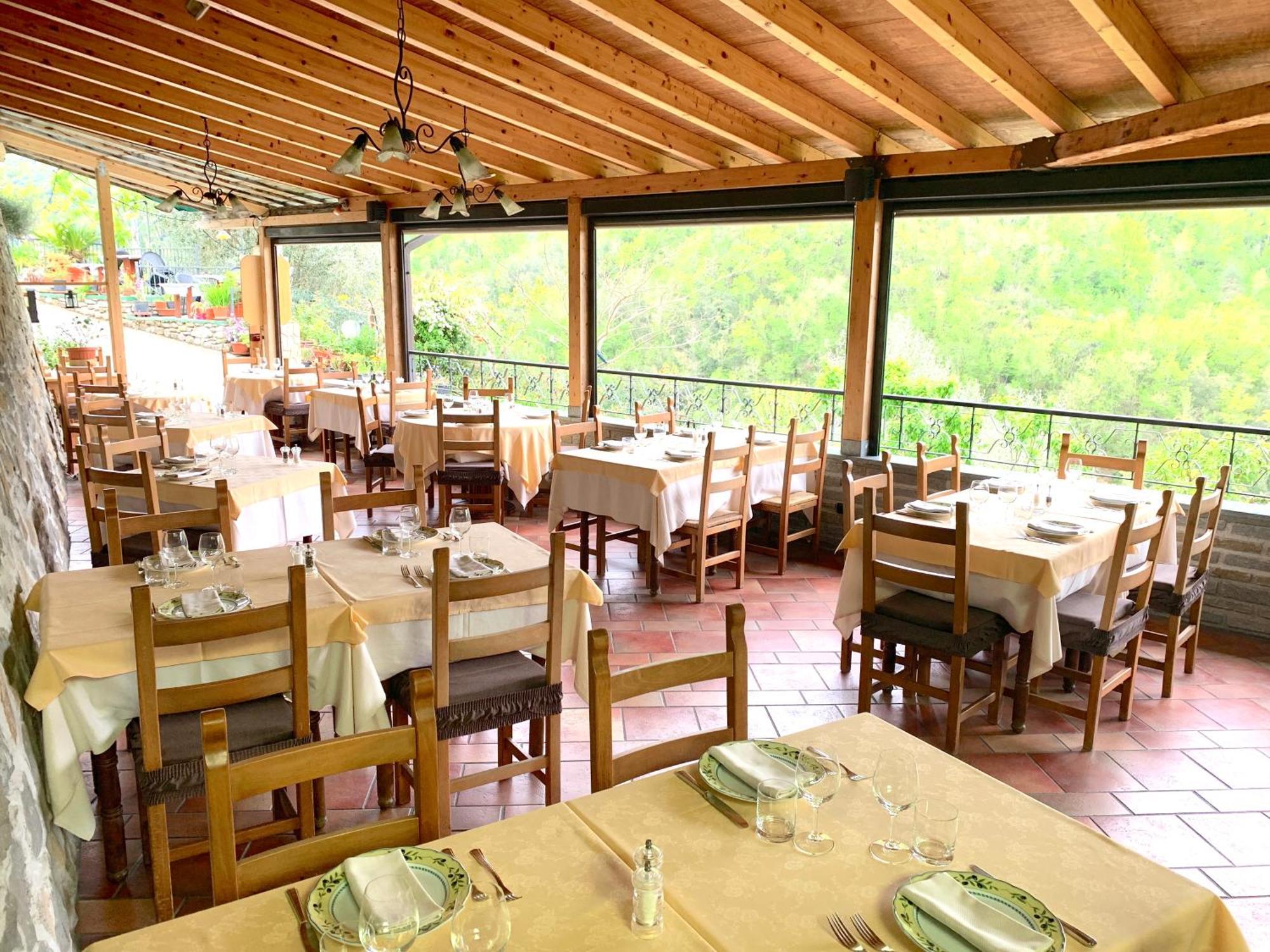 La Favorita Apricale B&B & Ristorante Εξωτερικό φωτογραφία