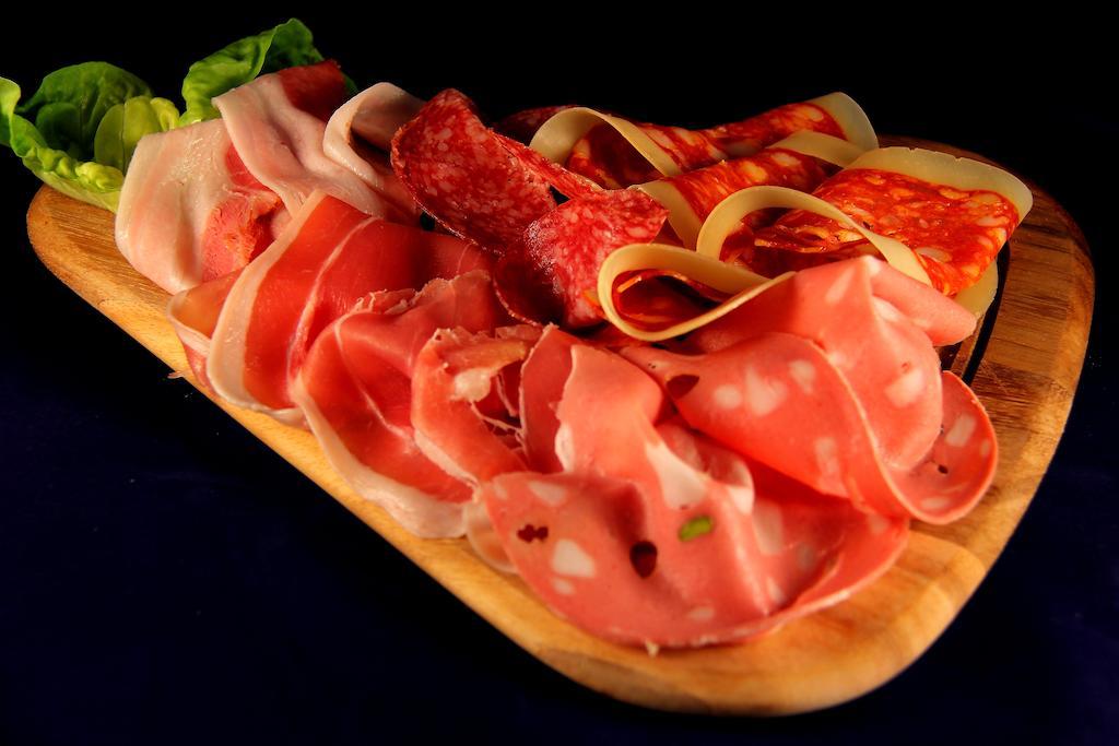 La Favorita Apricale B&B & Ristorante Εξωτερικό φωτογραφία
